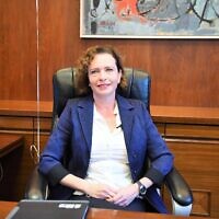 ד"ר עינת קליש-רותם ביומה הראשון בלשכת ראשות עיריית חיפה, 20 בנובמבר 2018 (צילום: ראובן כהן, עיריית חיפה)