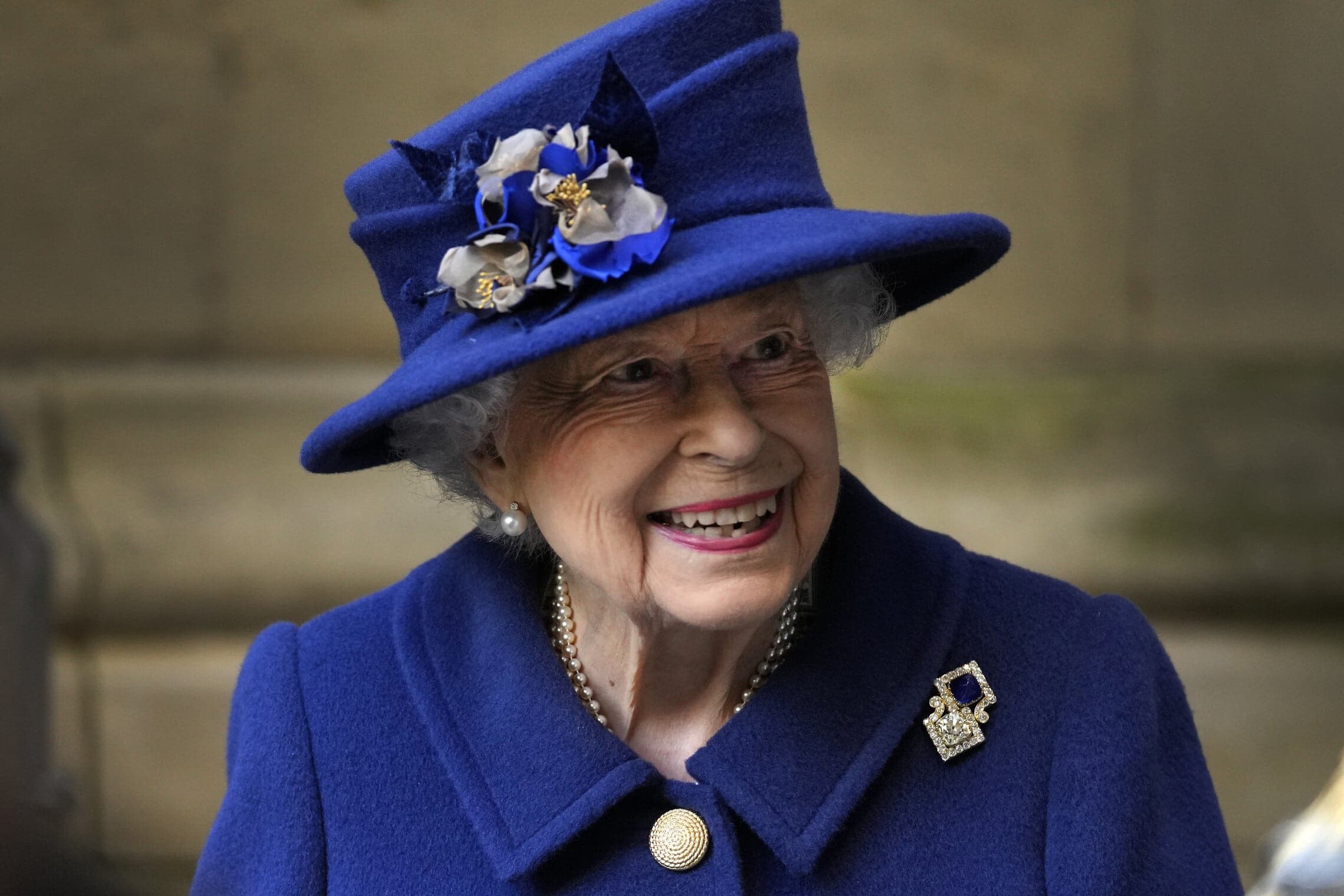 המלכה אליזבת השנייה ב-12 באוקטובר 2021 (צילום: AP Photo/Frank Augstein, Pool)