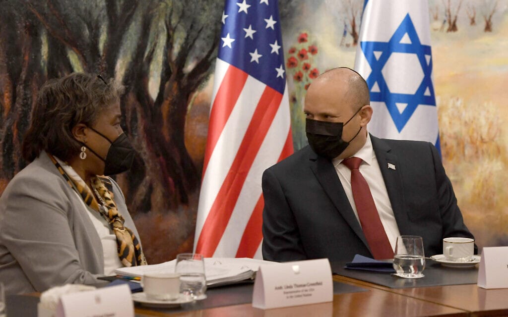 ראש הממשלה נפתלי בנט נפגש עם שגרירת ארה&quot;ב לאו&quot;ם לינדה תומאס-גרינפלד בעת ביקורה בירושלים, 15 בנובמבר 2021 (צילום: חיים צח/לע&quot;מ)