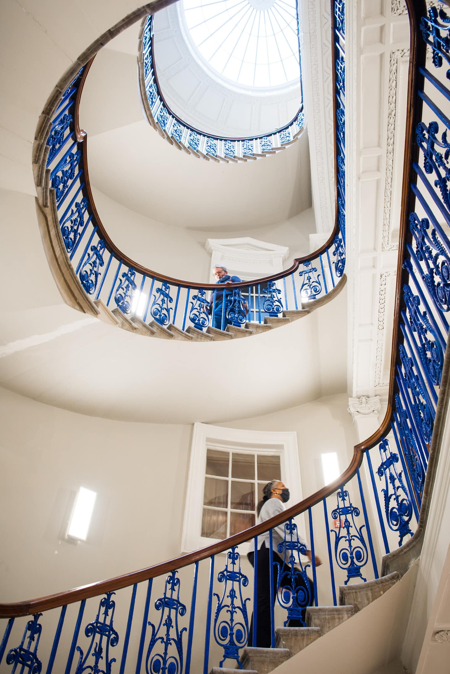 גרם המדרגות במרכז גלריית קורטאולד, לונדון (צילום: Jim Winslet)