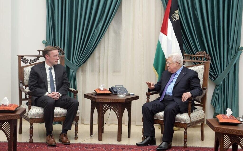 יו"ר הרשות הפלסטינית מחמוד עבאס נפגש ברמאללה עם היועץ לביטחון לאומי ג'ייק סאליבן, 22 בדצמבר 2021 (צילום: WAFA)