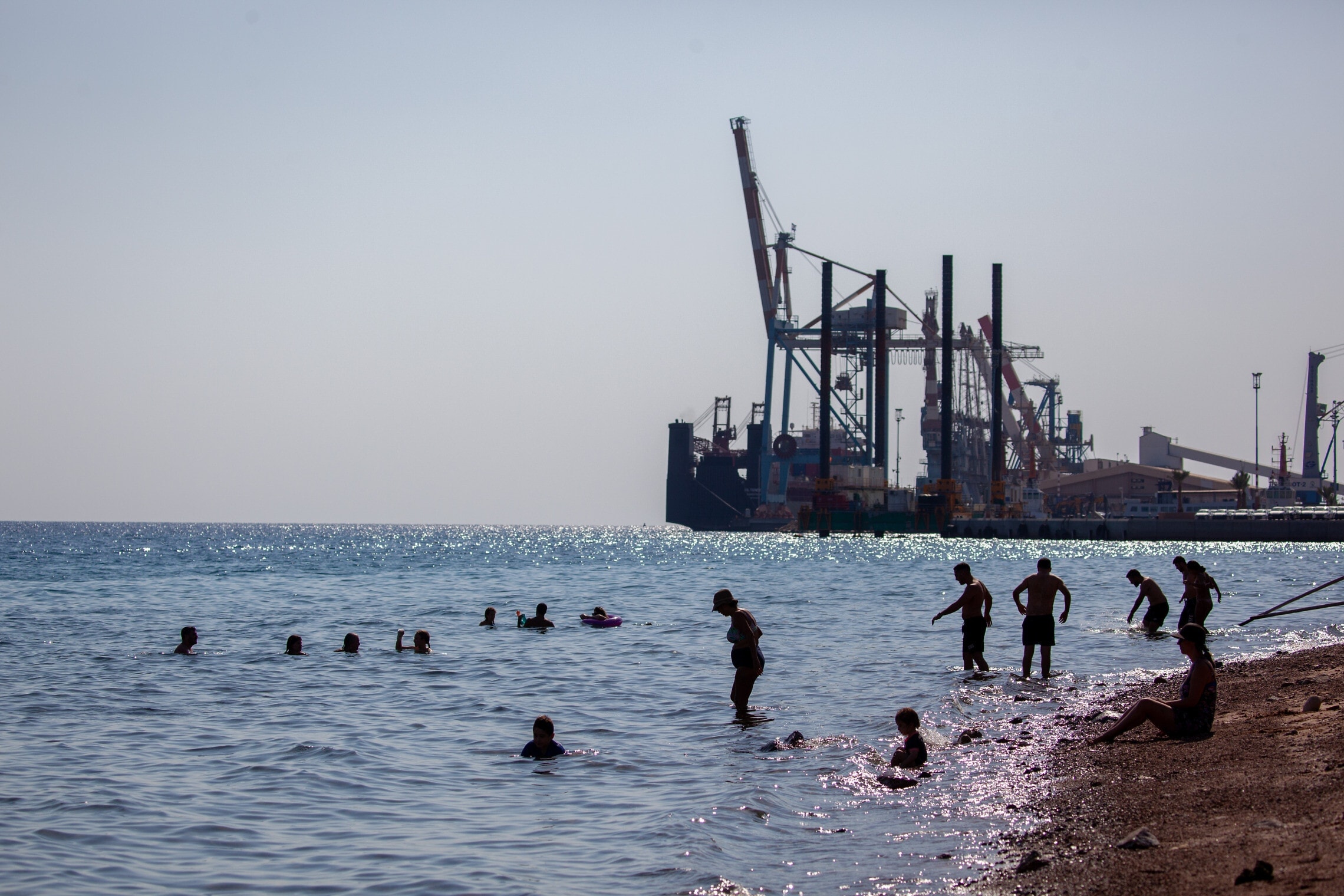 נקודת עגינה של מכליות קצא&quot;א במפרץ אילת (צילום: יוסי אלוני/פלאש90)
