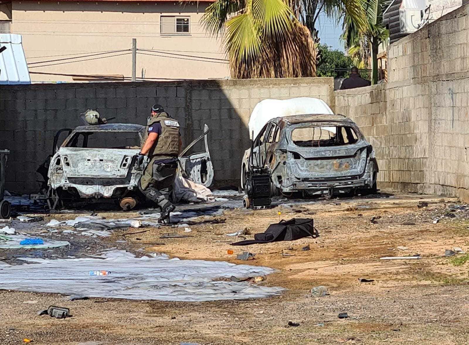 פיצוץ ברכב בשכונת ג&#039;ואריש ברמלה, 26 בדצמבר 2021 (צילום: דוברות המשטרה)