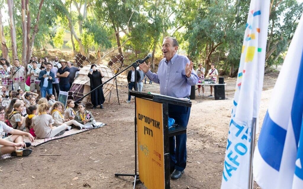ראש עיריית תל אביב רון חולדאי חונך בריכת חורף חדשה באקופארק גלילות, דצמבר 2021 (צילום: דין אהרוני רולנד)