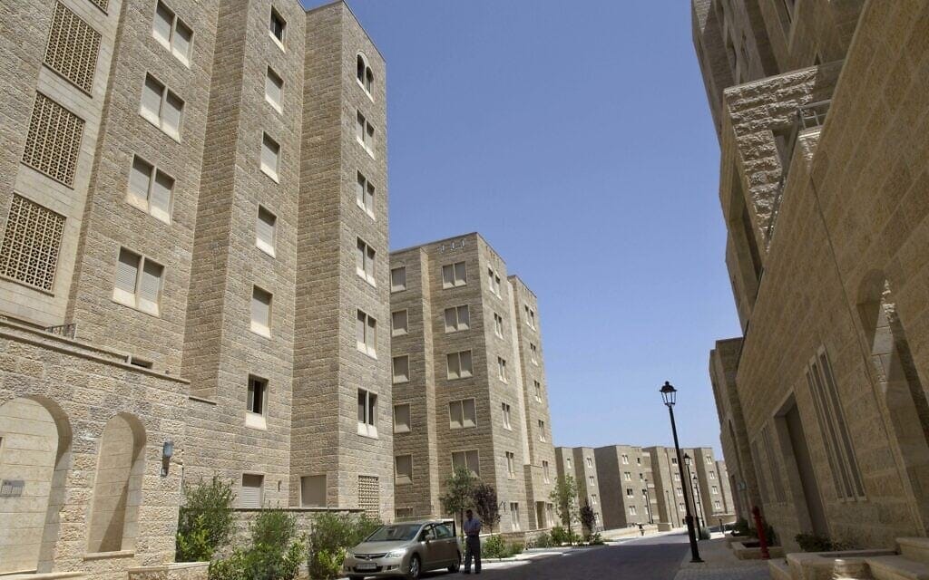 בנייני דירות בעיר רוואבי (צילום: AP Photo/Nasser Nasser)