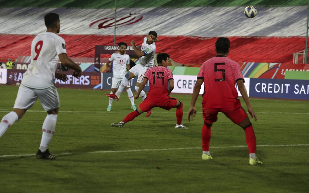 איראן נגד קוריאה הדרומית במוקדמות המונדיאל באצטדיון אזאדי בטהרן &#8211; ללא קהל, 12 באוקטובר 2021 (צילום: AP Photo/Vahid Salemi)