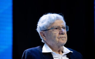 היועץ המשפטי לממשלה לשעבר והנשיא בדימוס של בית המשפט העליון אהרן ברק בכנס של "מקור ראשון" בירושלים, 8 בדצמבר 2019 (צילום: יונתן זינדל, פלאש 90) היועץ המשפטי לממשלה לשעבר והנשיא בדימוס של בית המשפט העליון אהרן ברק בכנס של "מקור ראשון" בירושלים, 8 בדצמבר 2019 (צילום: יונתן זינדל, פלאש 90)