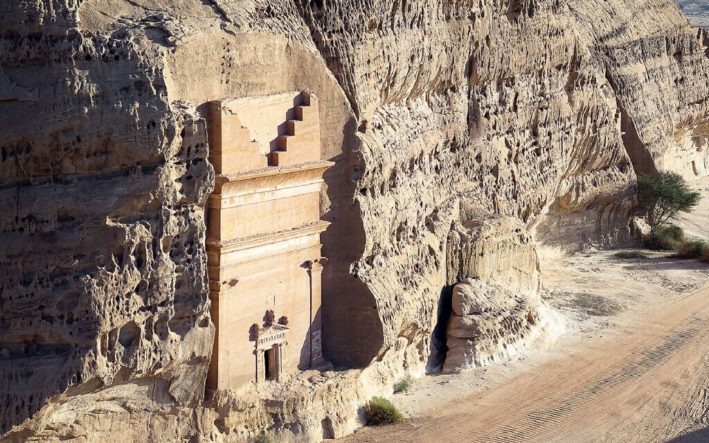 &quot;נתיב הקברים&quot; באל עולא (צילום: Royal Commission for Al-Ula)