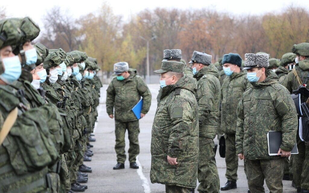 חיילים רוסים בגבול עם אוקראינה (צילום: Engelberthumperdink)
