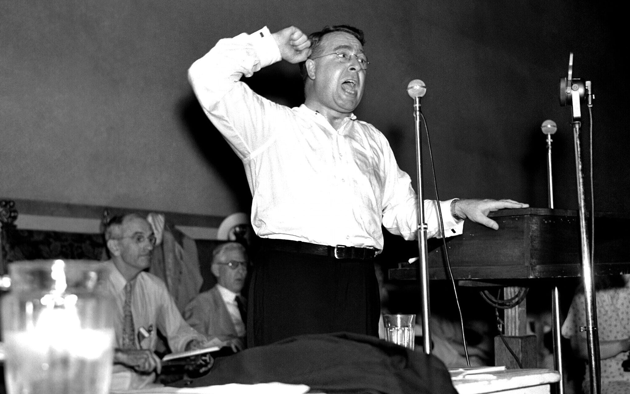 צ&#039;ארלס קוגלין תוקף את ממשלת רוזוולט, יולי 1936 (צילום: AP Photo)
