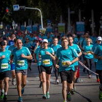 מרתון תל אביב ב-2017 (צילום: מרים אלסטר/פלאש90)
