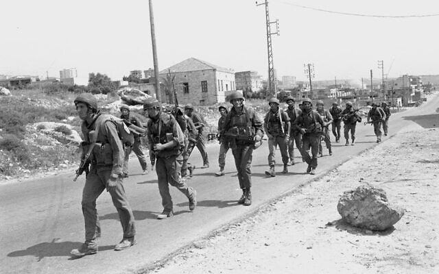 כוחות צה"ל בלבנון במלחמת לבנון הראשונה (צילום: מיקי צרפתי / דובר צה"ל)