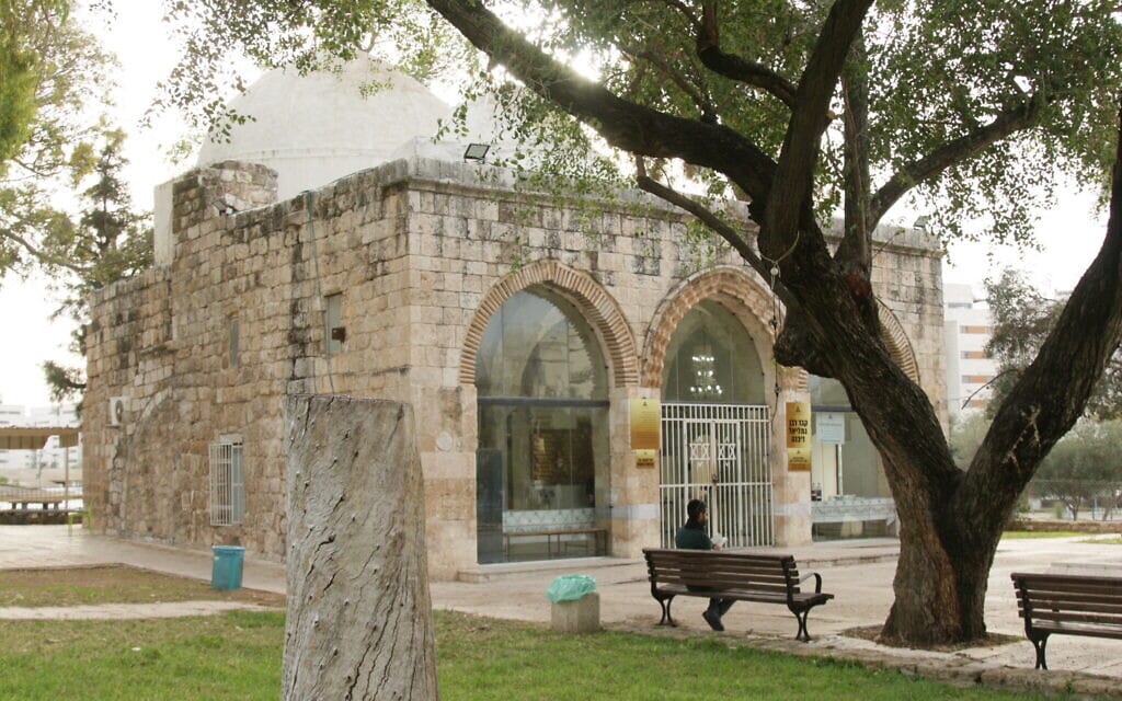 קבר רבן בן גמליאל (צילום: שמואל בר-עם)
