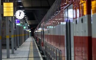 תחנת הרכבת יצחק נבון בירושלים, אפריל 2020 (צילום: יונתן זינדל/פלאש90)