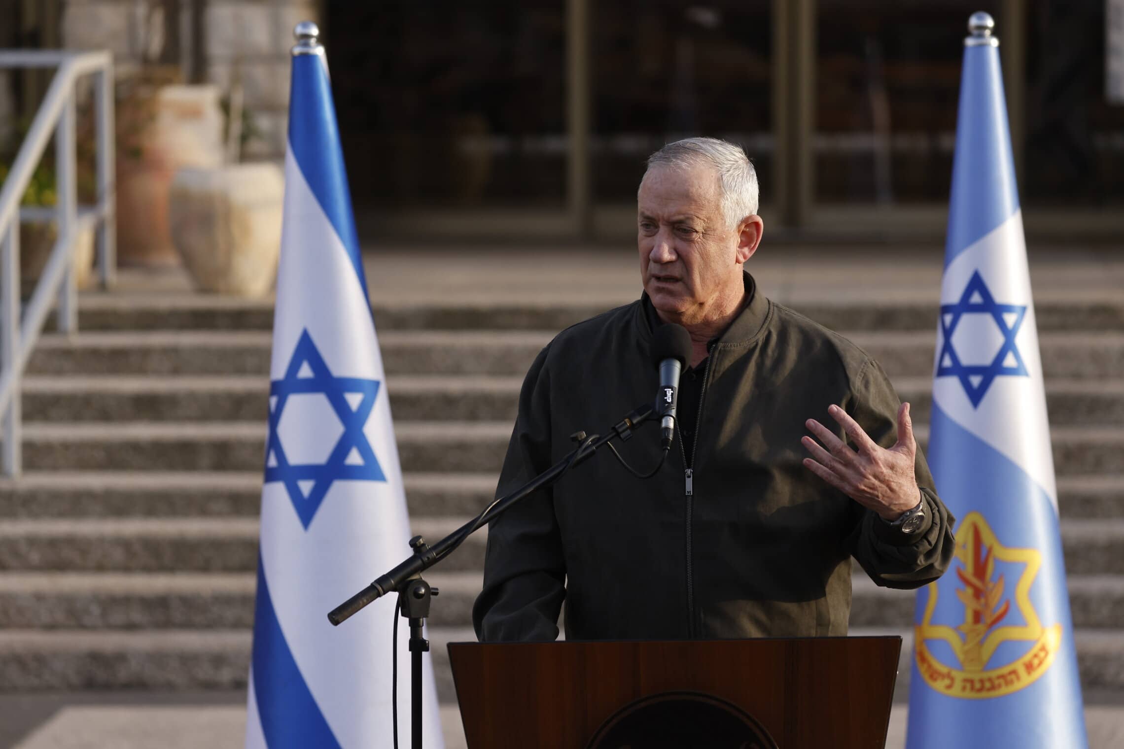 סגן ראש הממשלה ושר הביטחון בני גנץ נושא דברים בבסיס פיקוד המרכז בירושלים, 30 במרץ 2022 (צילום: אוליבייה פיטוסי, פלאש 90)