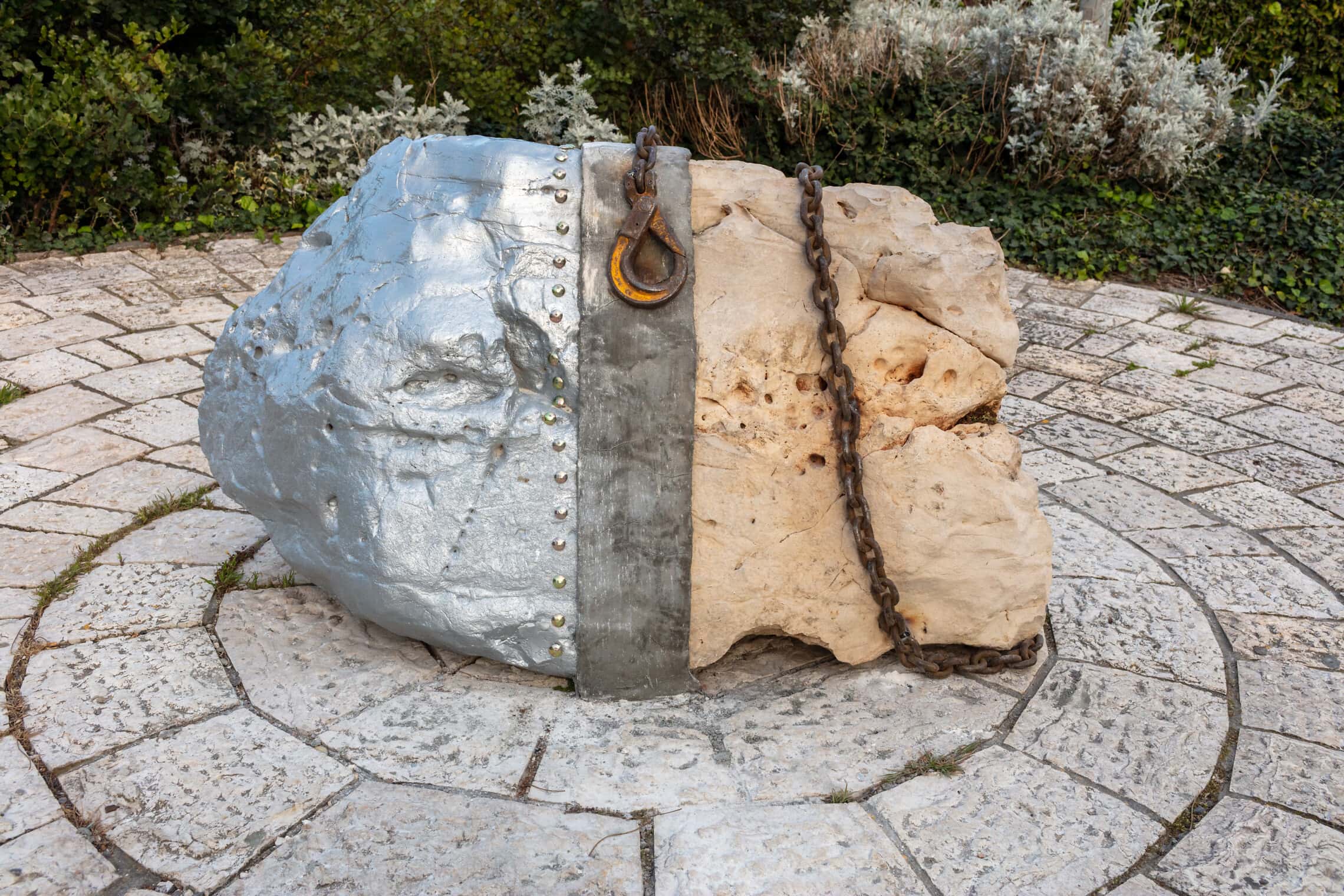 סלע נוף וכרמל, נרדין סרוג&#039;י. חיפה, אפריל 2022 (צילום: אורית סימן טוב)