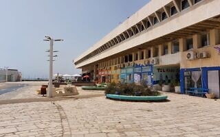 כיכר אתרים, אפריל 2022 (צילום: עומר שרביט) כיכר אתרים, אפריל 2022 (צילום: עומר שרביט)