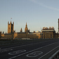 ארמון וסטמיניסטר, משכנו של הפרלמנט הבריטי, 24 במרץ 2020 (צילום: AP Photo/Matt Dunham, File)