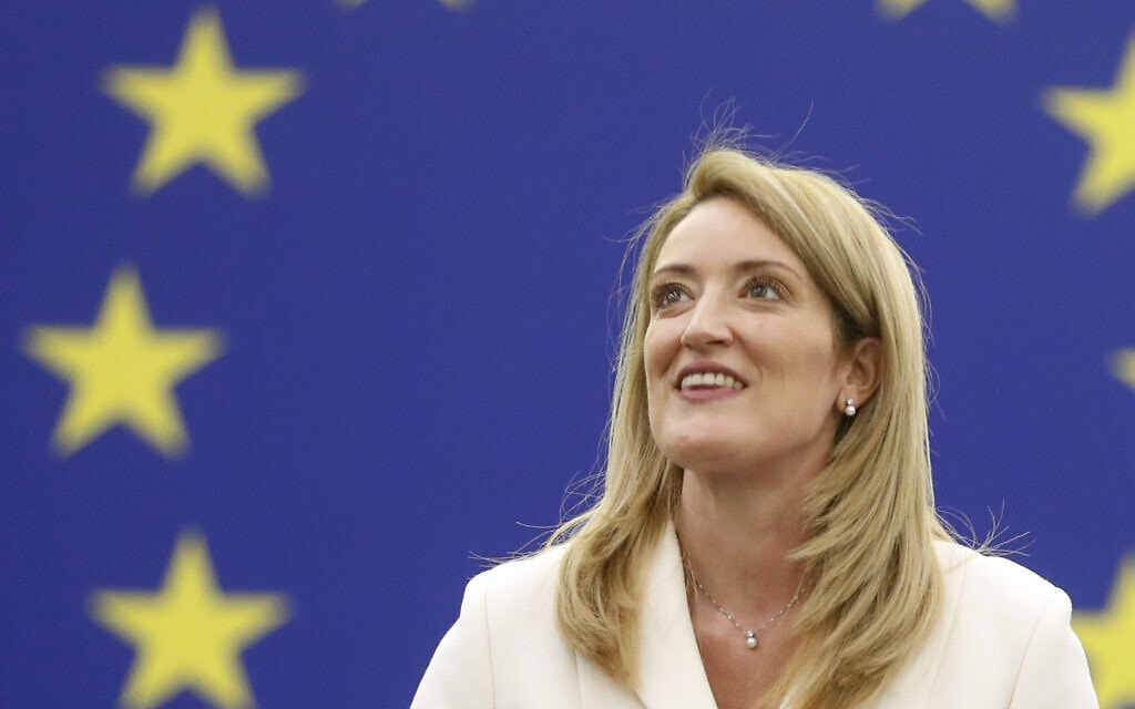 נשיאת פרלמנט האיחוד האירופי רוברטה מטסולה (צילום: AP Photo/Jean-Francois Badias)