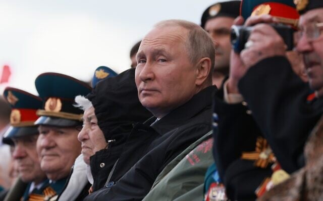 ולדימיר פוטין בחגיגות הניצחון של ה-9 במאי 2022 (צילום: Mikhail Metzel, Sputnik, Kremlin Pool Photo via AP)