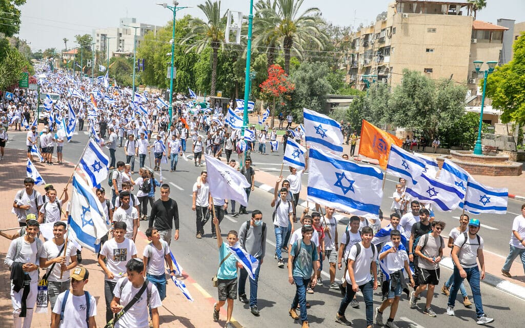 צעדת דגלים בלוד לציון יום ירושלים ושנה למהומות בלוד, 29.5.2022 (צילום: יוסי אלוני, פלאש 90) צעדת דגלים בלוד לציון יום ירושלים ושנה למהומות בלוד, 29.5.2022 (צילום: יוסי אלוני, פלאש 90)