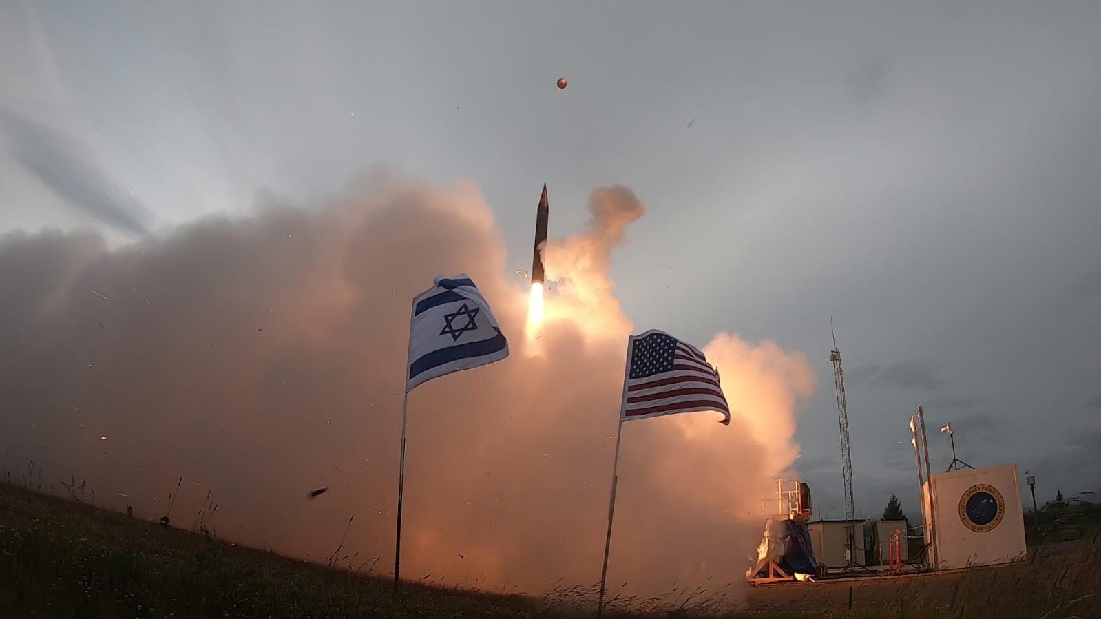 שיגור חץ 3 במסגרת ניסוי באלסקה, ארה&quot;ב, 3 בנובמבר 2019 (צילום: משרד הביטחון)