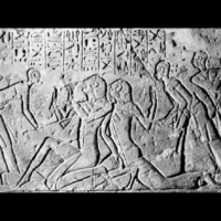 תבליט קיר מצרי המתאר את שני מרגלי השסו שנשבו על ידי צבאו של רעמסס השני בדרכו לסוריה מוכים על ידי חיילים מצרים במהלך קרב קדש. (צילום: ויקיפדיה)
