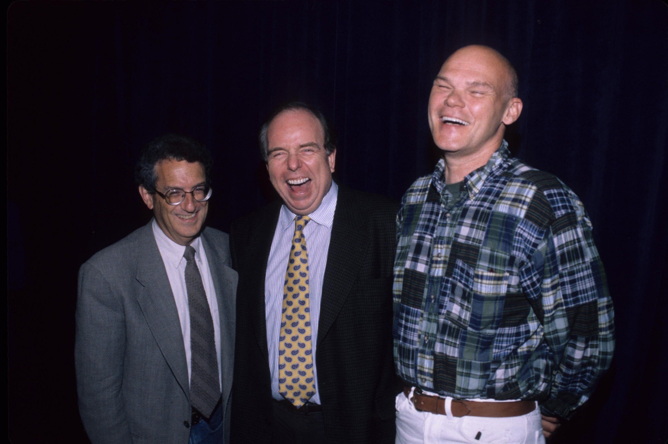היועצים הפוליטיים של אהוד ברק ב-1999: ג&#039;יימס קארוויל, סטנלי גרינברג ורוברט שרום (צילום: ames M. Kelly/Globe Photos/ZUMAPRESS.com via Alamy)