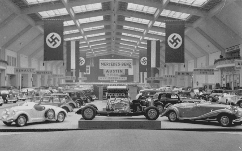 תצוגת הרכב בברלין, 1935 (צילום: רשות הציבור)