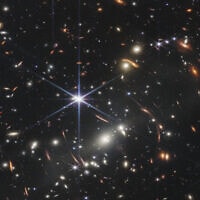 צילום של צביר גלקסיות מטלסקופ החלל ווב, 11 ביולי 2022 (צילום: (NASA/ESA/CSA/STScI via AP))