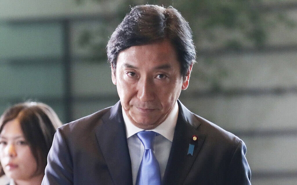 שר המסחר לשעבר של יפן, איסהו סוגאווארה (צילום: AP Photo/Koji Sasahara)