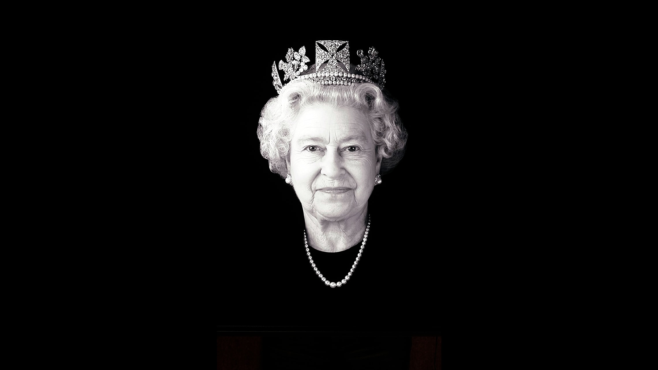 דיוקן של המלכה אליזבת השנייה מ-2004 (צילום: Rob Munday via AP)