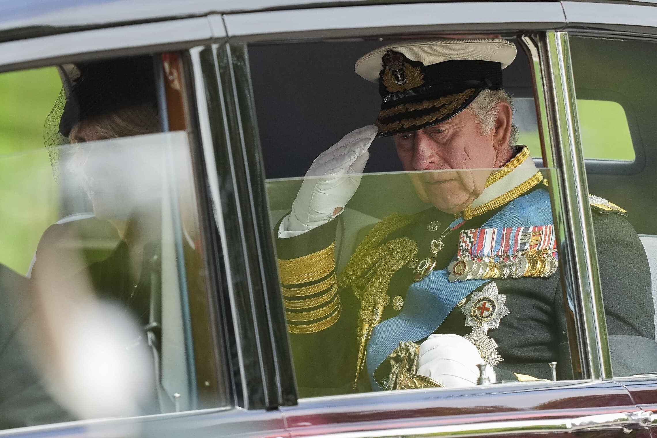המלך צ&#039;ארלס השלישי בהלוויית אימו, המלכה אליזבת השנייה. 19 בספטמבר 2022 (צילום: AP Photo/Martin Meissner)