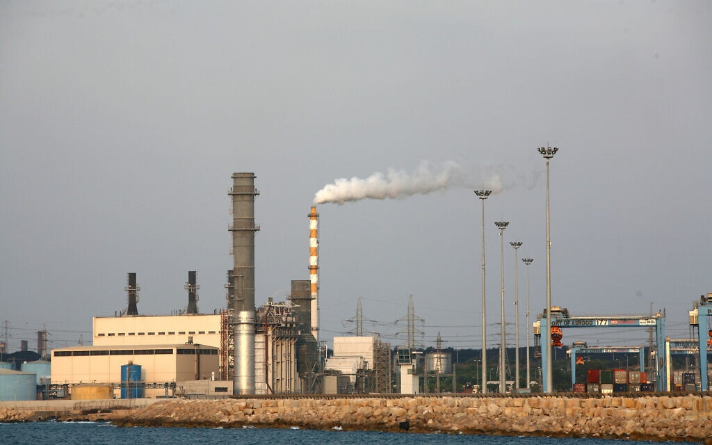 תחנת הכוח אשכול ליד נמל אשדוד. 7 בספטמבר 2008 (צילום: Chen Leopold/Flash90)