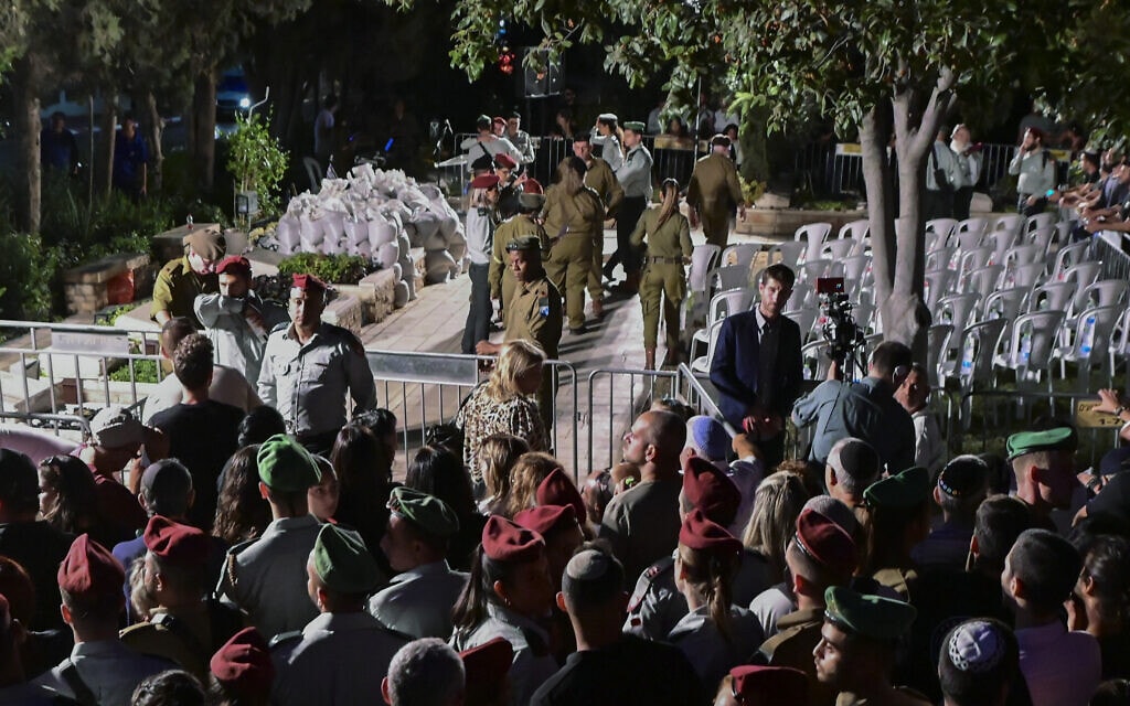 הלווייתו של רס"ן בר פלח בבית העלמין הצבאי בנתניה. 14 בספטמבר 2022 (צילום: Avshalom Sassoni/Flash90)