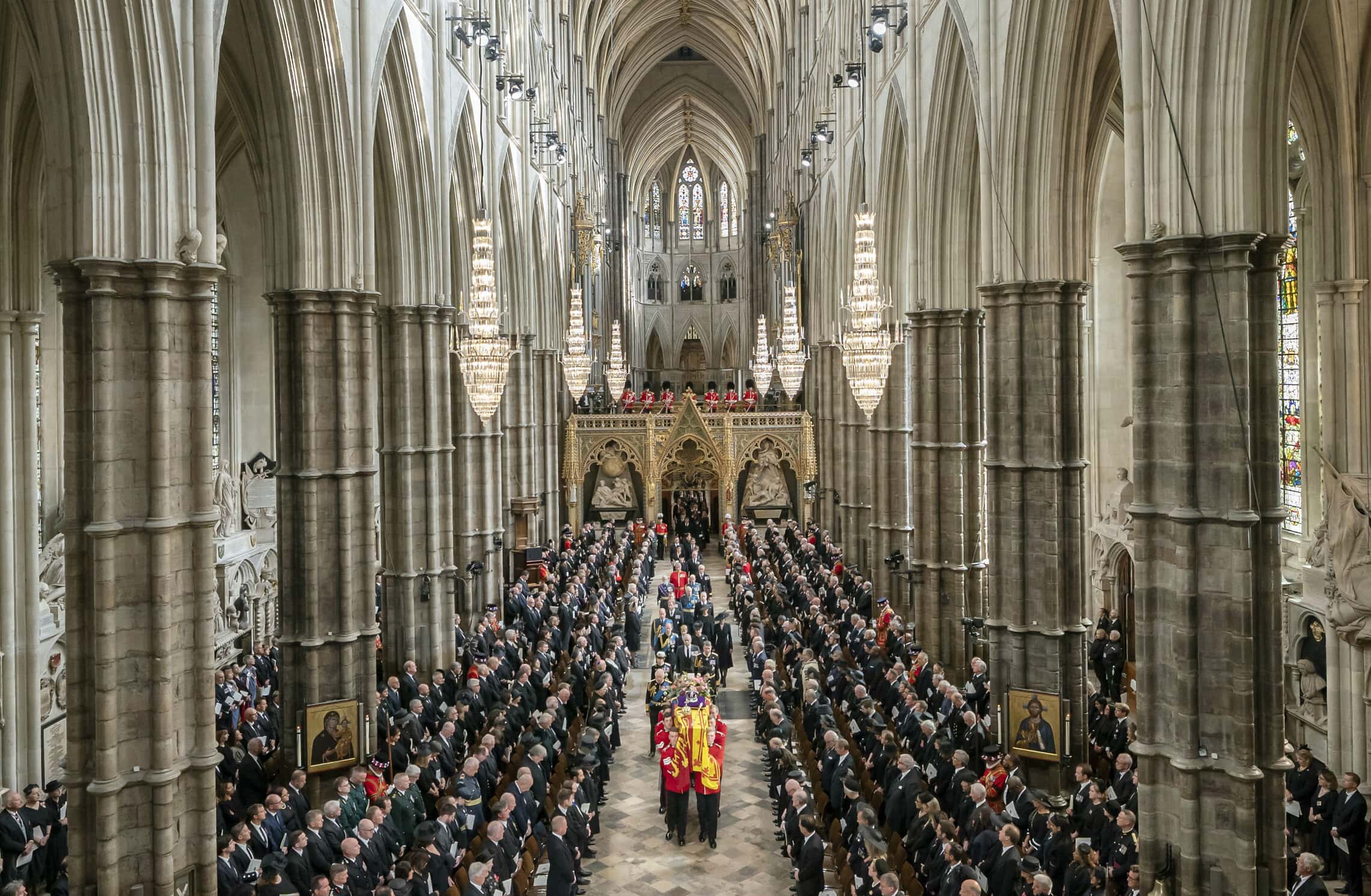 הלווייתה של המלכה אליזבת השנייה בכנסיית וסטמינסטר בלונדון, בריטניה, 19 בספטמבר 2022 (צילום: Danny Lawson/Pool Photo via AP)