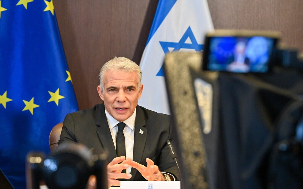 ראש הממשלה יאיר לפיד בשיחת זום עם מועצת האסוסיאציה של האיחוד האירופי וישראל, 3 באוקטובר 2022 (צילום: קובי גדעון/לע&quot;מ)