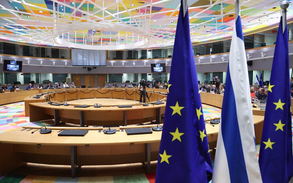 כינוס מועצת האסוסיאציה של האיחוד האירופי וישראל בבריסל, בלגיה, בעוד ראש הממשלה יאיר לפיד מצטרף לדיון באמצעות זום. 3 באוקטובר 2022 (צילום: האיחוד האירופי)