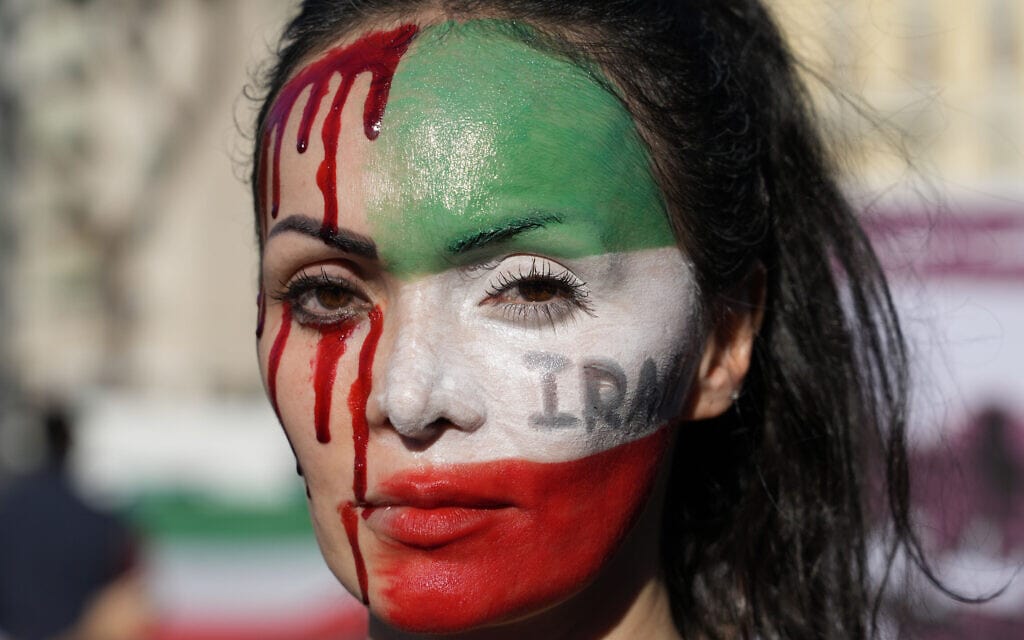 מחאה נגד איראן באיטליה, 29 באוקטובר 2022 (צילום: AP Photo/Gregorio Borgia)