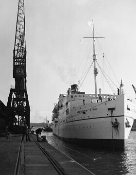 האוניה SS ארנדורה סטאר עוגנת בסאות&#039;המפטון, אנגליה, 26 באוגוסט 1939 (צילום: AP Photo)