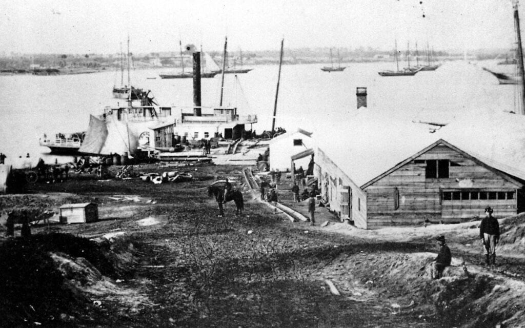 מישור בל בנהר פמונקי ב־1864. מכאן התחיל הצבא כיבוש שממת וירג&#039;יניה (צילום: AP Photo/Mathew B. Brady)