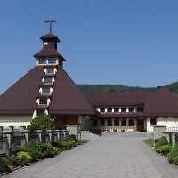 כנסייה קתולית בכפר ביאלקה בפולין (צילום: Jerzy Opioła / ויקיפדיה)