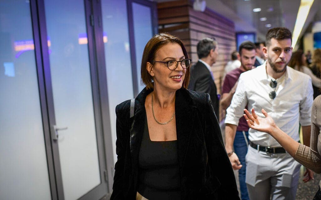 חברת הכנסת גלית דיסטל אטבריאן בוועידת השלטון המקומי לחדשנות בתל אביב, 8 בדצמבר 2022 (צילום: תומר נויברג, פלאש 90) חברת הכנסת גלית דיסטל אטבריאן בוועידת השלטון המקומי לחדשנות בתל אביב, 8 בדצמבר 2022 (צילום: תומר נויברג, פלאש 90)