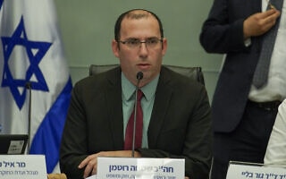 יו"ר ועדת החוקה ח"כ שמחה רוטמן בדיון על "חוק היועמ"שים" בכנסת, 16 בינואר 2023 (צילום: דני שם טוב, דוברות הכנסת) יו"ר ועדת החוקה ח"כ שמחה רוטמן בדיון על "חוק היועמ"שים" בכנסת, 16 בינואר 2023 (צילום: דני שם טוב, דוברות הכנסת)