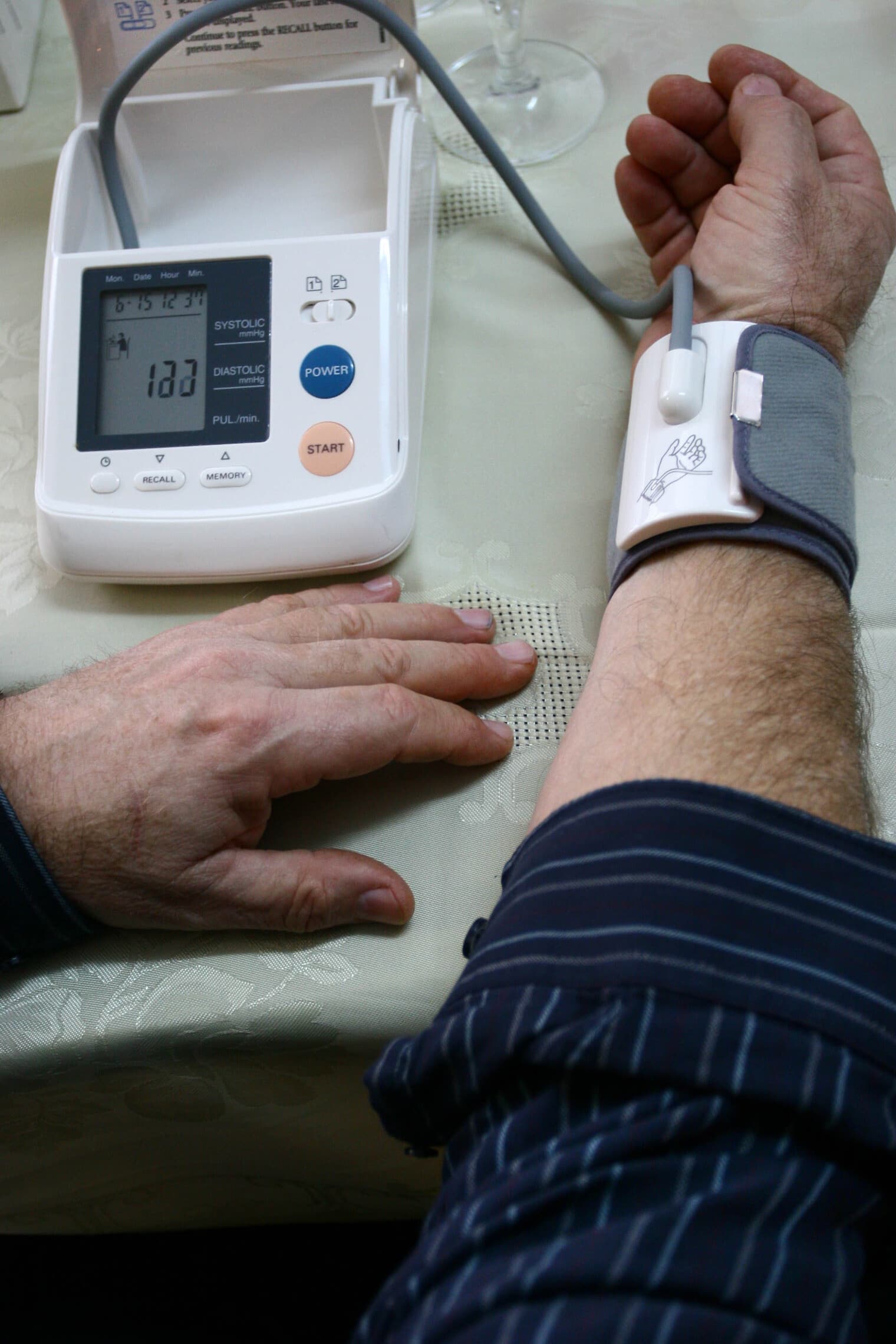 בדיקת לחץ דם, אילוסטרציה (צילום: חן לאופולד/פלאש90)