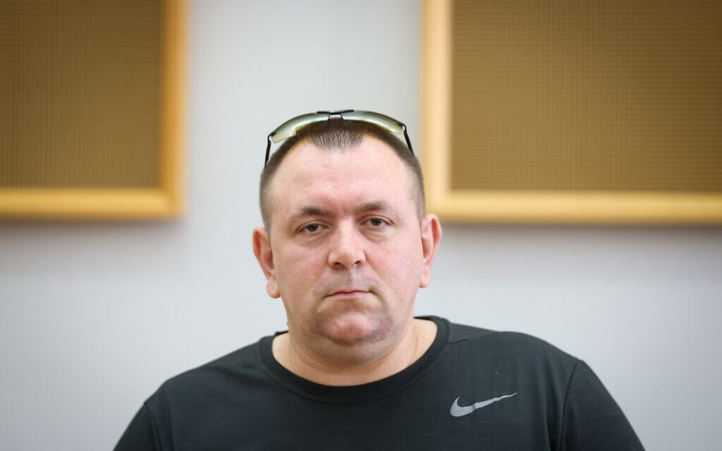 רומן זדורוב, הנאשם ברצח תאיר ראדה, בבית המשפט המחוזי בנצרת, 14 בספטמבר 2022 (צילום: דוד כהן, פלאש 90) רומן זדורוב, הנאשם ברצח תאיר ראדה, בבית המשפט המחוזי בנצרת, 14 בספטמבר 2022 (צילום: דוד כהן, פלאש 90)