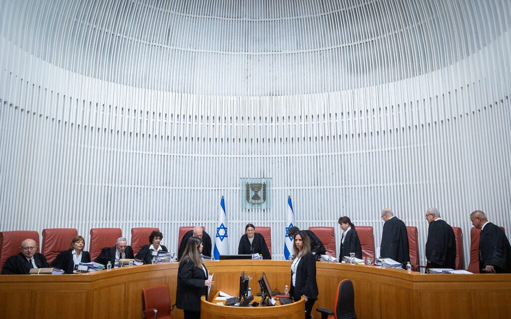 הרכב של 11 שופטי בית המשפט העליון בדיון על מינויו של אריה דרעי לשר, 5 בינואר 2023 (צילום: יונתן זינדל/פלאש90)