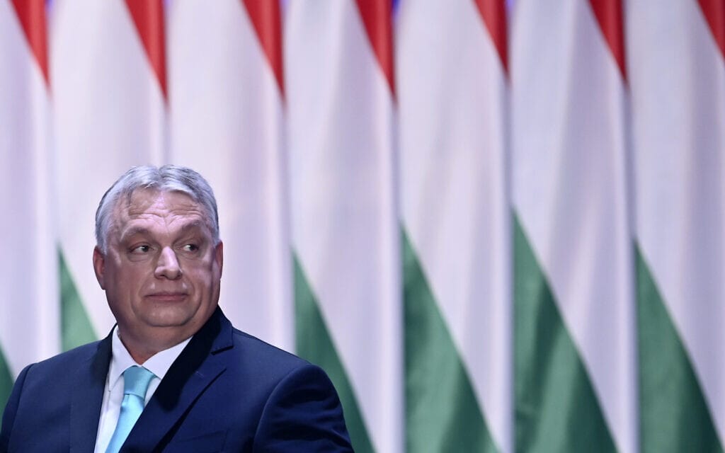 ראש ממשלת הונגריה ויקטור אורבן בבית הפרלמנט בבודפשט, 18 בפברואר 2023 (צילום: AP Photo/Denes Erdos)