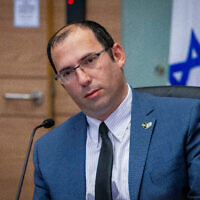 ח"כ שמחה רוטמן מנהל דיון בוועדת החוקה של הכנסת, 7 בפברואר 2023