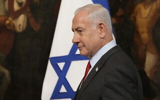 ראש הממשלה בנימין נתניהו במסיבת עיתונאים עם ראשת ממשלת איטליה ג'ורג'ה מלוני, 10 במרץ 2023 (צילום: AP Photo/Andrew Medichini) ראש הממשלה בנימין נתניהו במסיבת עיתונאים עם ראשת ממשלת איטליה ג'ורג'ה מלוני, 10 במרץ 2023 (צילום: AP Photo/Andrew Medichini)